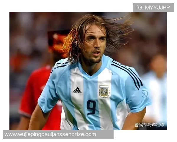 足球明星球员化身视频展现场上风采与场外魅力的奇妙转变