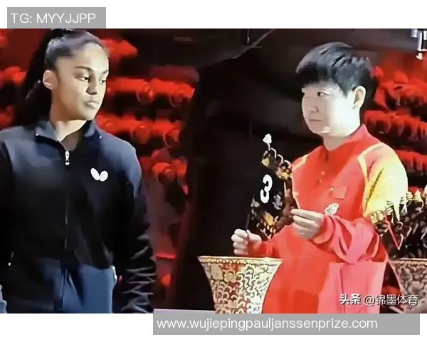 当足球明星邂逅绝世美女展开浪漫故事引发球迷热议与羡慕