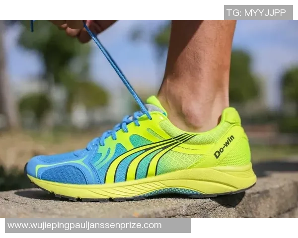 欧文现状揭秘：从足球明星到生活新篇章的转变与挑战