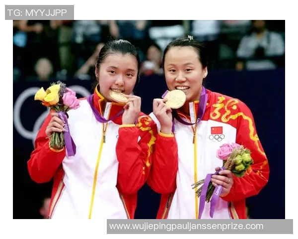 武汉羽毛球队与重庆羽毛球队赛后复盘分析双方状态与表现对比