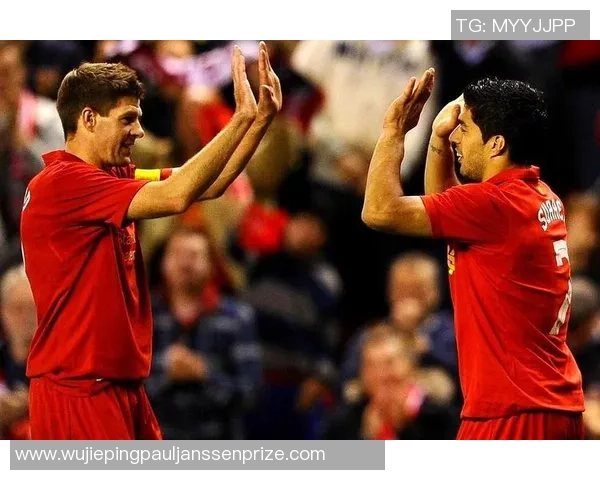 足球明星的甜蜜恋爱生活揭秘与场外互动的浪漫瞬间